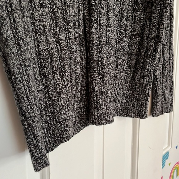 St John’s Bay• Charcoal Grey Cable Knit Sweater, Size XL - Picture 9 of 15